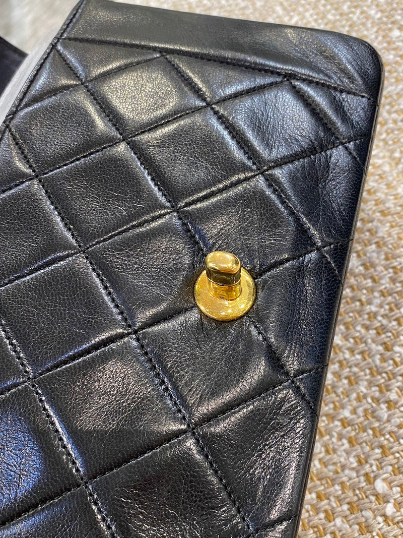 CHANEL ダイアナ マトラッセ ショルダーバッグ