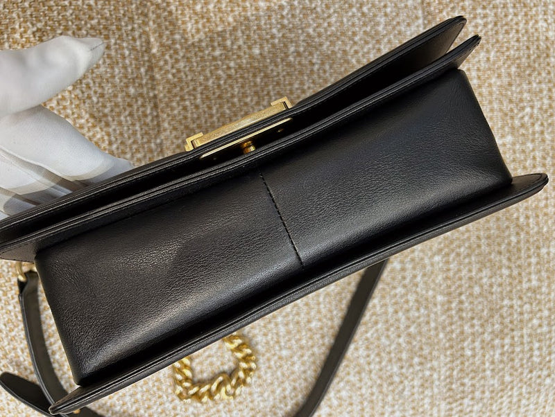 CHANEL チェーンショルダーバッグ ボーイ