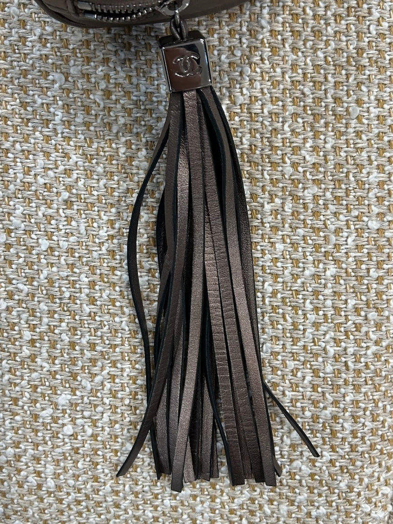 CHANEL フリンジ付き チェーンバッグ