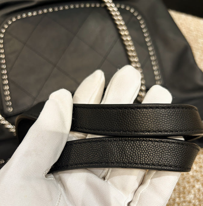 CHANEL チェーントート スタッズ