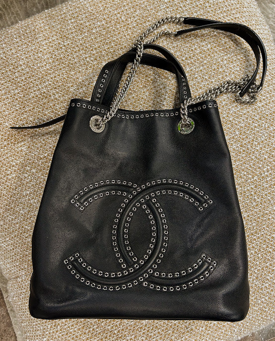 CHANEL チェーントート スタッズ