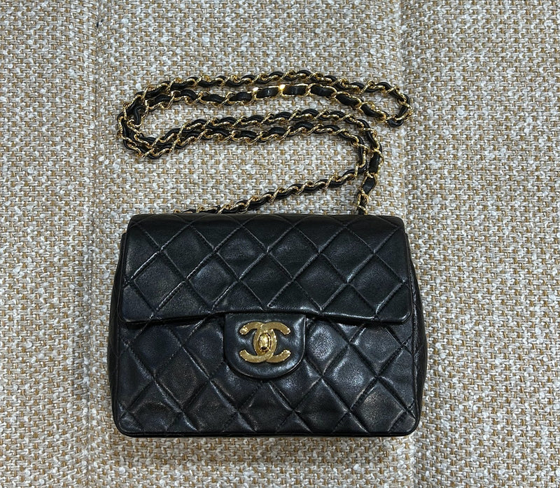 CHANEL ショルダーバッグ