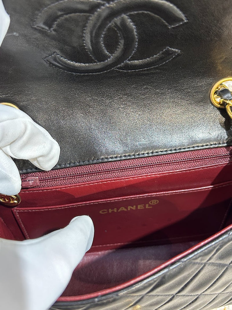 CHANEL ショルダーバッグ