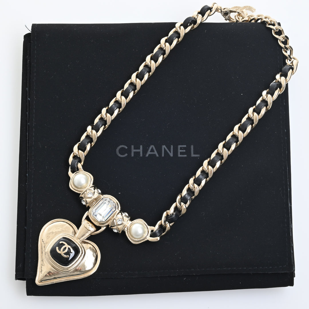 シャネル CCハートペンダントネックレス/ リング・ブレス ハートチャームが可愛い♪【CHANEL】25P CCロゴ ネックレス