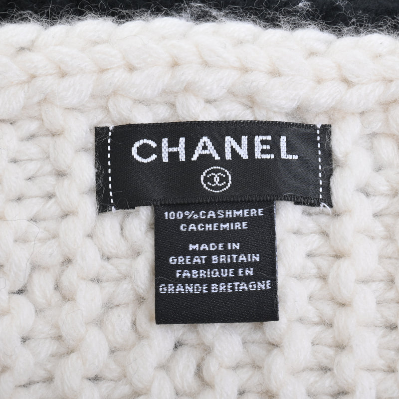 Chanel Clothing accessories Cocomark muffler/white x black (with box)